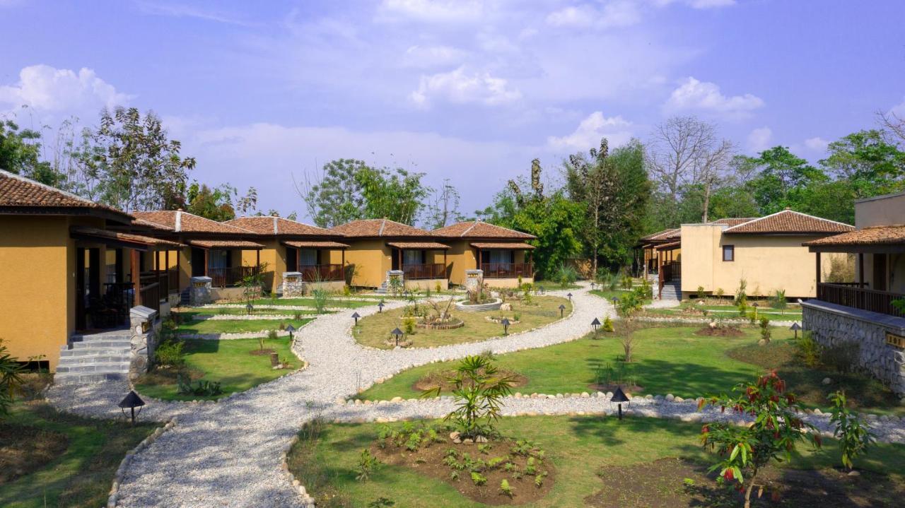 Jungle Villa Resort - Near Chitwan National Park المظهر الخارجي الصورة